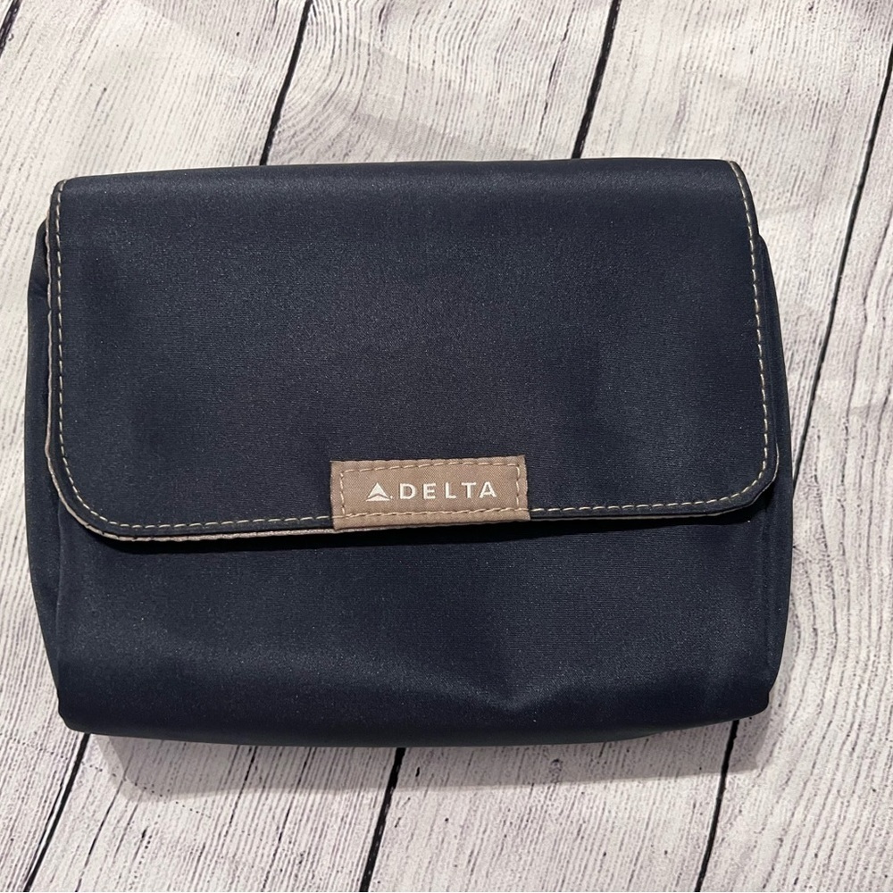 Delta navy/dark blue Toiletry cosmetic bag